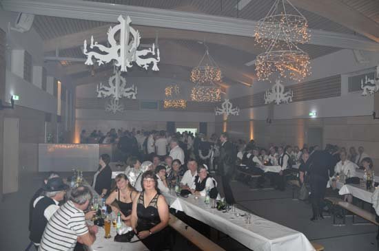 Schwarz-Weiss-Ball